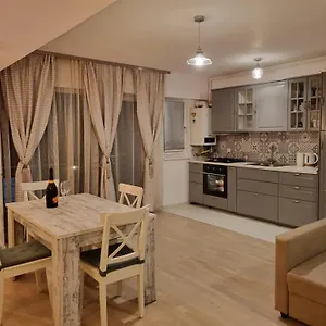 rezervați aici